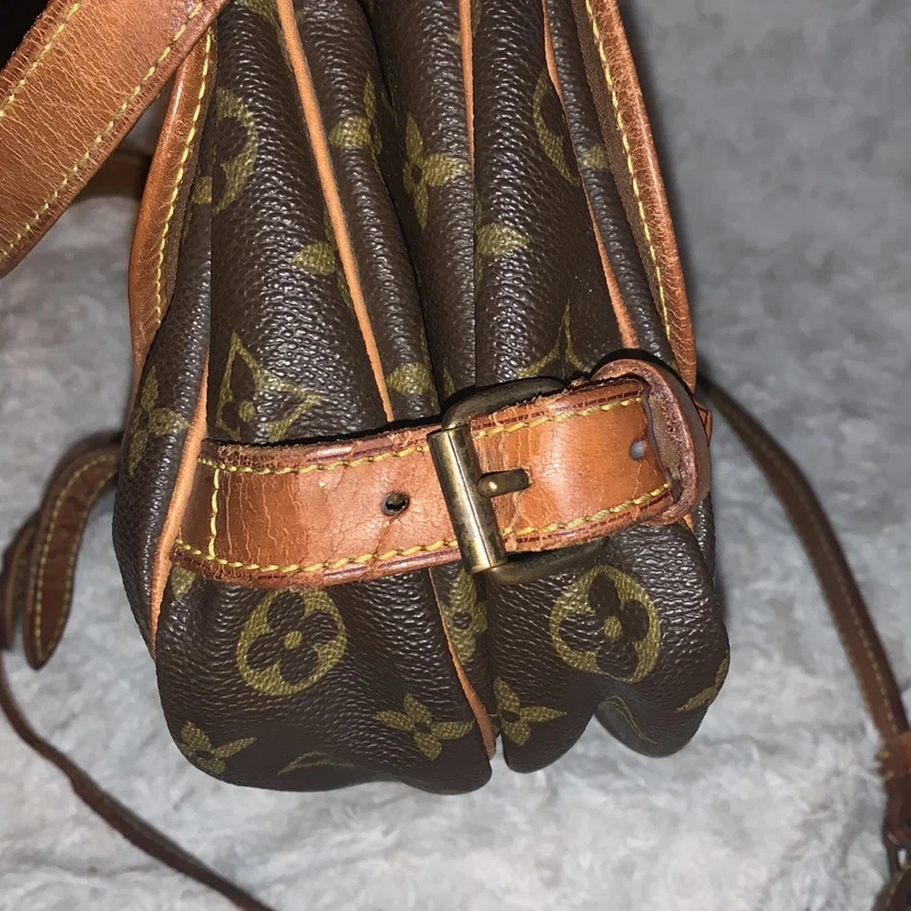 Louis Vuitton Monogram Canvas Brown Tan Crossbody Saddle Bag